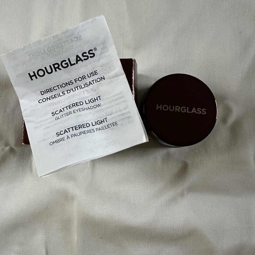 Hourglass Scattered Light Glitter Eyeshadow - Vivid - Picture 2 of 6